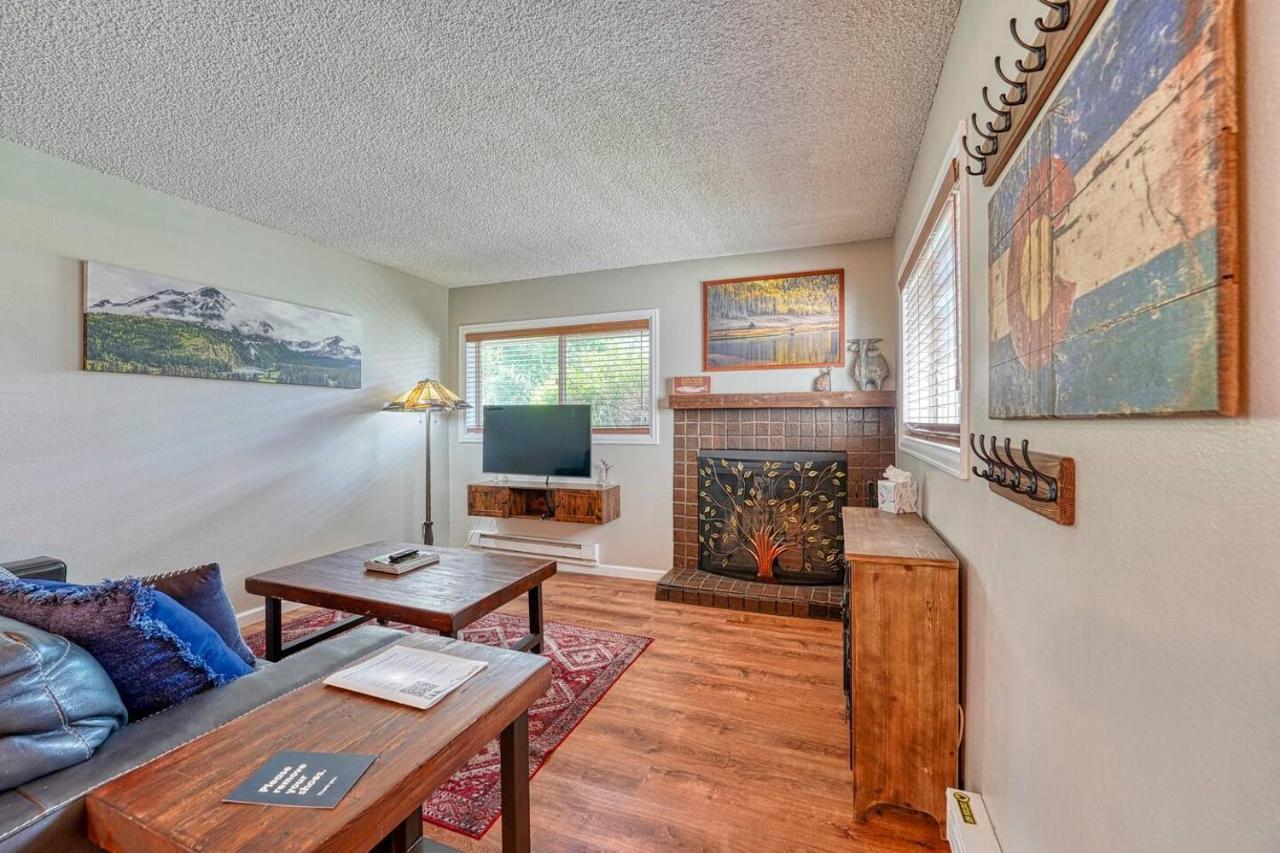 Riverfront Family-Friendly Condo آفون المظهر الخارجي الصورة