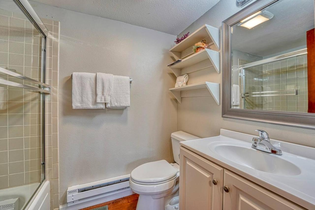 Riverfront Family-Friendly Condo آفون المظهر الخارجي الصورة